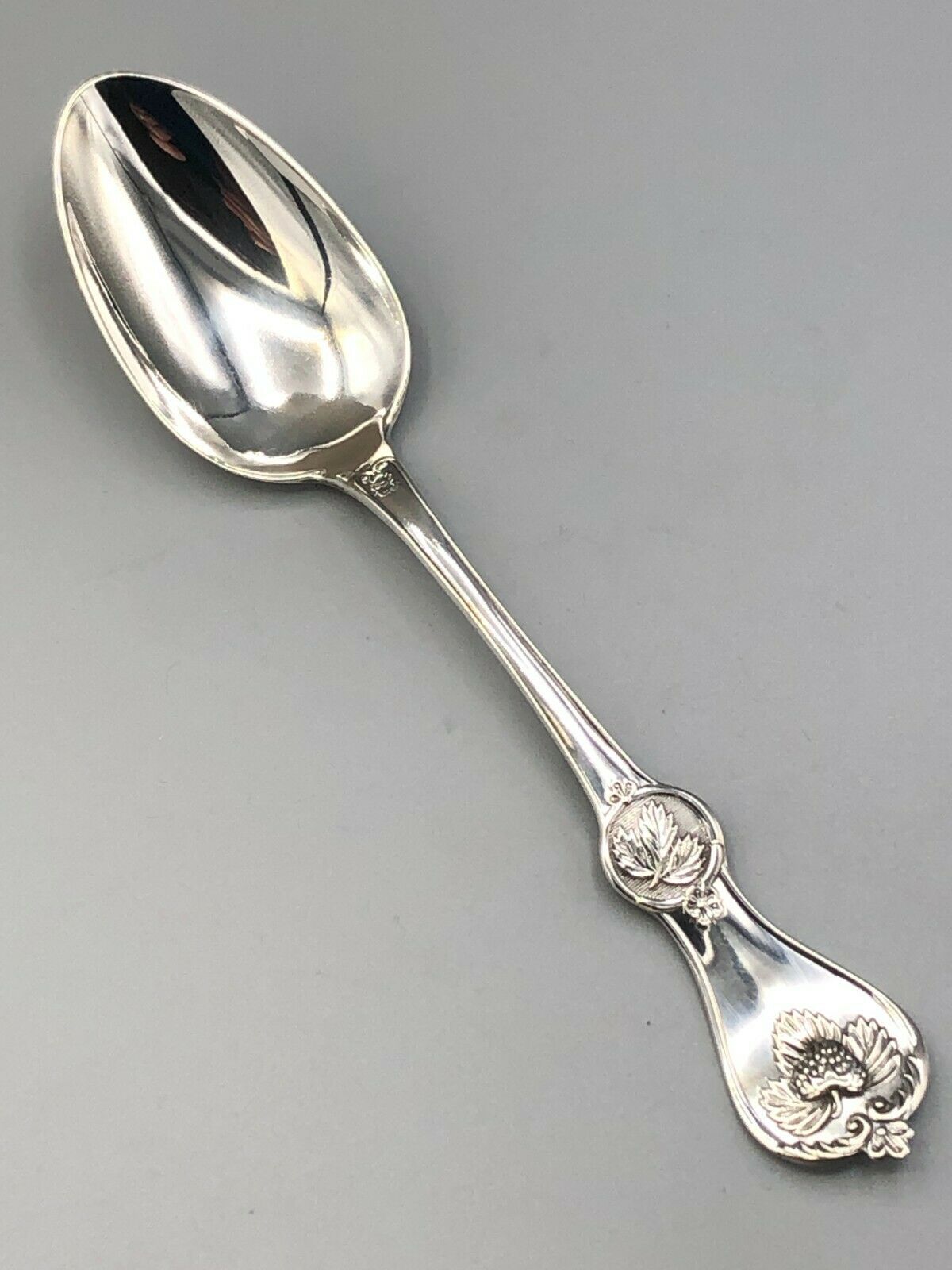 Beautiful Antique Coin Silver "blackberry" Soup Spoon By C.w. Dearing & Co