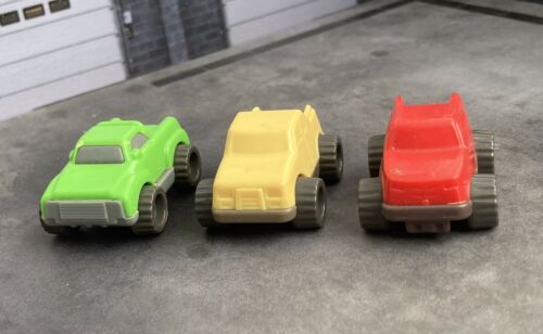 (lot Of 3) Vintage Kinder Toy 1.5” Mini Plastic Small Cars - Nice Colors